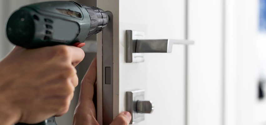 Locksmith For Lock Replacement Near Me in Del Aire, CA