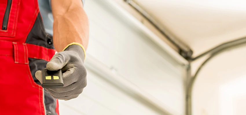 Residential Garage Door Security in Del Aire, California