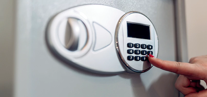 Jewelry Safe Cracking in Del Aire, California