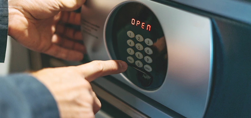 Cash Safe Openers in Del Aire, California
