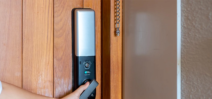 Home Security Electronic Locks Upgrades in Del Aire, CA
